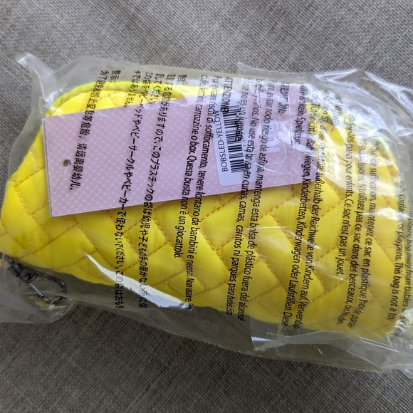 NWT Lug Bobsled Eyeglasses Case/Pouch in Yellow - Picture 2 of 3